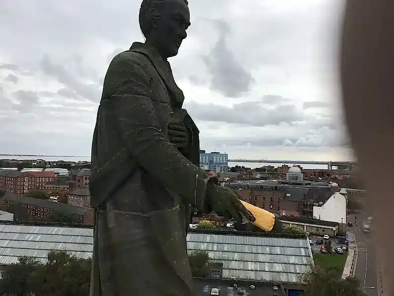Monument restoration, Hull