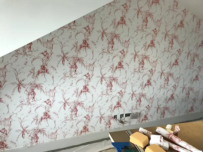 Wallpaper installation, Kensington