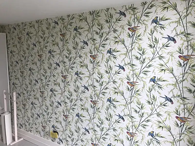 Wallpaper installation, Kensington